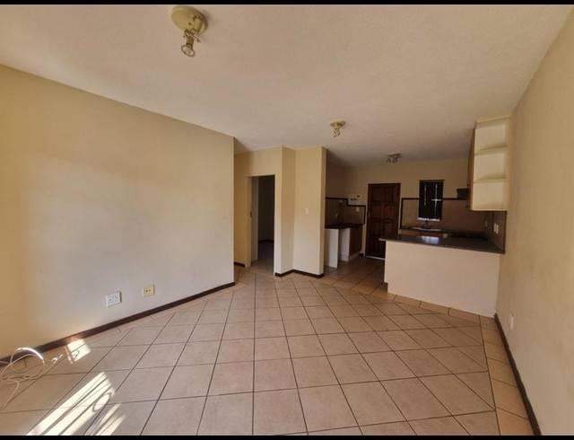 2 BEDROOM PROPERTY TO RENT IN MOOIKLOOF RIDGE ESTATE